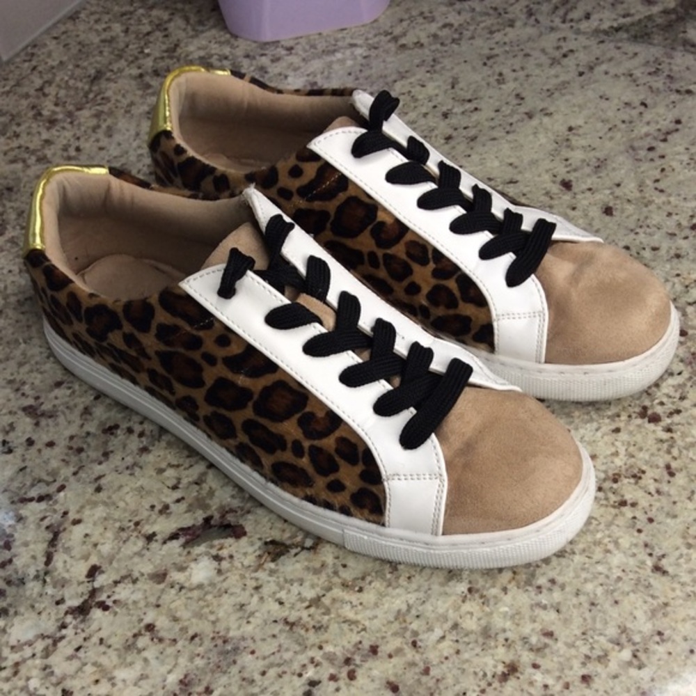 VANESSA WU LEOPARD-PRINT SNEAKERS